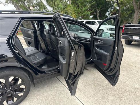 Used 2023 Kia Sportage X-Line w/ X-Line Premium Package AWD/4WD image 13