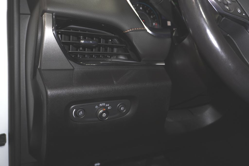 Used 2020 Chevrolet Traverse RS FWD image 25