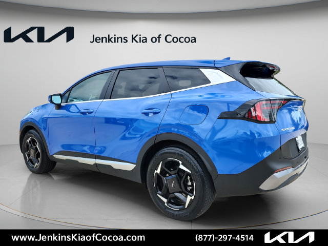 Certified 2026 Kia Sportage EX FWD image 8