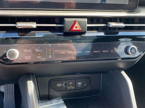 New 2026 Kia Sportage X-Line w/ X-Line Technology Package image 17