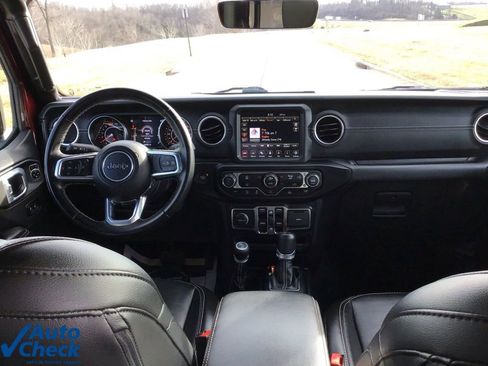 Used 2022 Jeep Wrangler Unlimited Sahara image 18