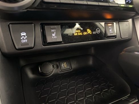 Used 2023 Toyota RAV4 SE w/ Weather & Moonroof Package image 16