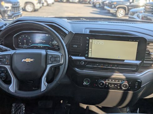Used 2023 Chevrolet Silverado 1500 LT image 18