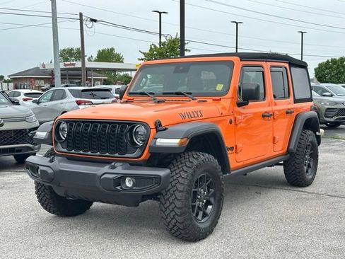 Used 2025 Jeep Wrangler Unlimited Sport AWD/4WD image 3