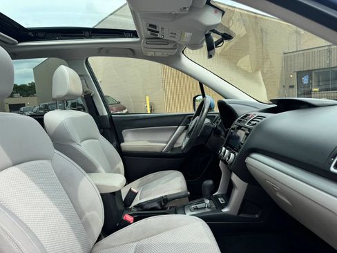 Used 2017 Subaru Forester 2.5i Premium AWD/4WD image 27