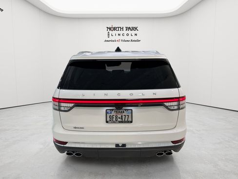 New 2026 Lincoln Aviator 2WD image 28