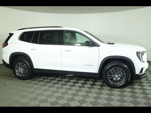 Used 2025 GMC Acadia Elevation FWD image 5