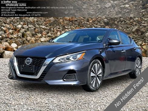 Used 2022 Nissan Altima 2.5 SV FWD image 1