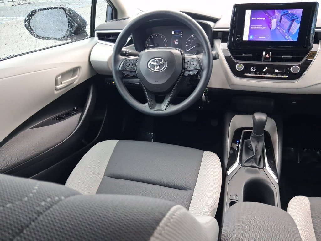 Used 2025 Toyota Corolla LE FWD image 15