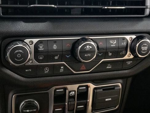 New 2026 Jeep Gladiator Sport image 15