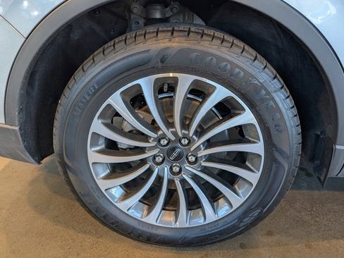 Used 2021 Lincoln Aviator Reserve w/ Elements Package Plus image 8