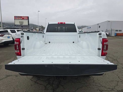 Used 2022 RAM 3500 Laramie image 19