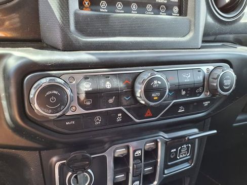 Used 2021 Jeep Wrangler Unlimited Sport image 18
