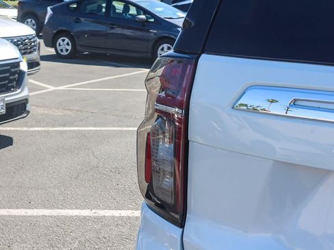 Used 2021 Chevrolet Tahoe Premier image 8