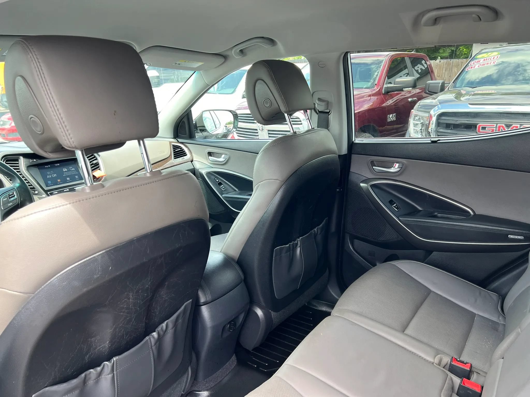 Used 2017 Hyundai Santa Fe Sport FWD image 12