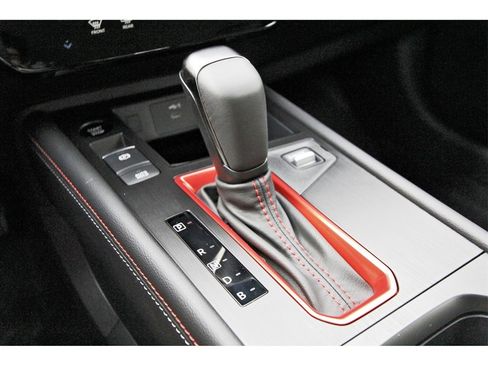 New 2026 Nissan Kicks SR image 19