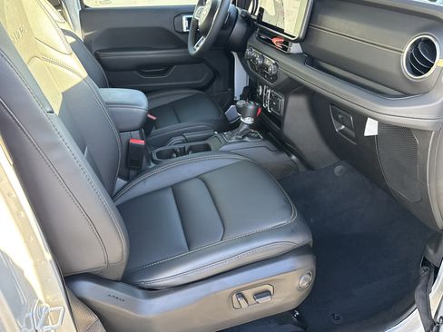 Used 2024 Jeep Wrangler Sahara w/ Technology Group image 18