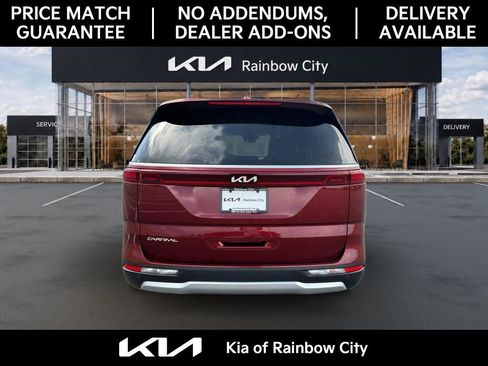 Used 2024 Kia Carnival LX FWD image 6