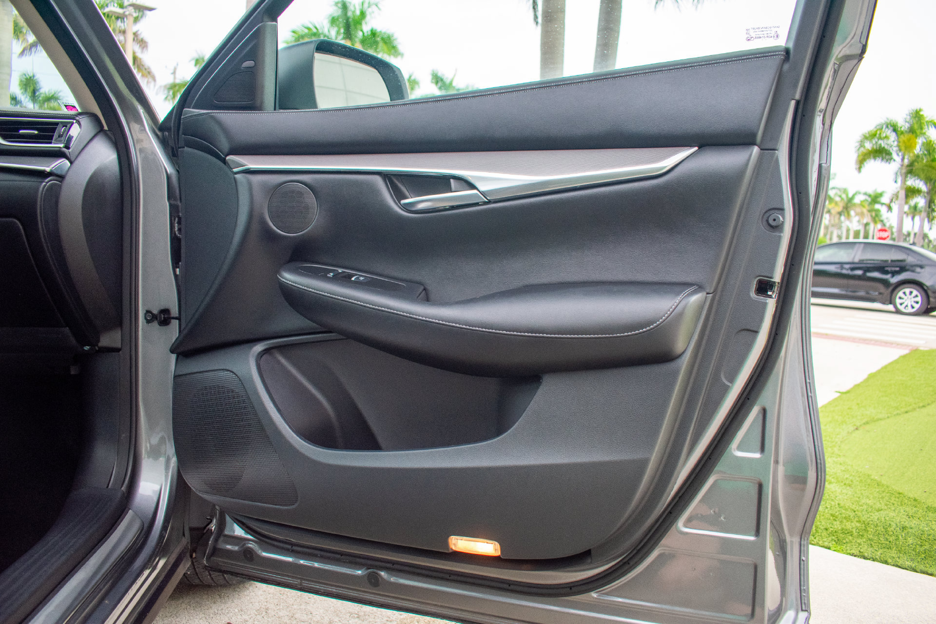 Used 2023 INFINITI QX50 Luxe FWD image 25