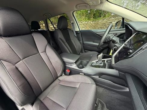 Used 2025 Subaru Outback Premium w/ Popular Package #1A AWD/4WD image 23
