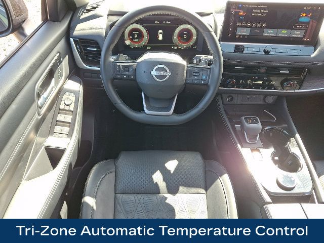 Used 2026 Nissan Rogue Platinum w/ Platinum Premium Package AWD/4WD image 3