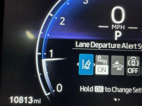 Used 2025 Toyota Corolla SE w/ SE Premium Package image 23