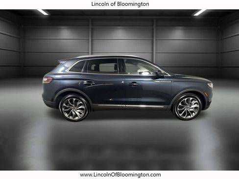 Certified 2023 Lincoln Nautilus Reserve w/ Luxury Package AWD/4WD image 8