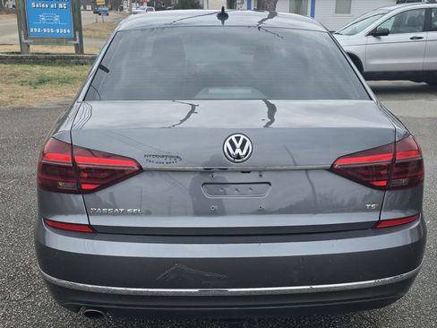 Used 2018 Volkswagen Passat 2.0T SEL Premium image 5