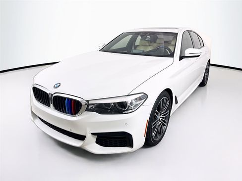 Used 2019 BMW 530i 530i w/ M Sport Package image 3