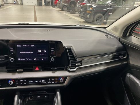 Certified 2023 Kia Sportage LX image 15