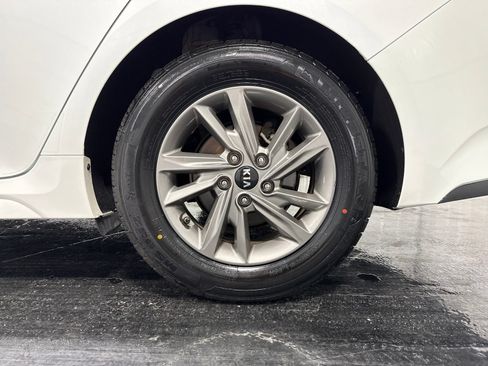 Used 2020 Kia Optima LX FWD image 7