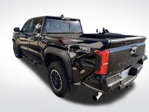 Used 2024 Toyota Tacoma TRD Off-Road image 5