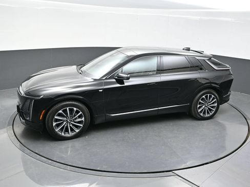 Certified 2024 Cadillac Lyriq Sport w/ LPO, Floor Liner Package AWD/4WD image 34