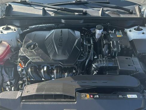 Used 2022 Hyundai Sonata SE FWD image 3