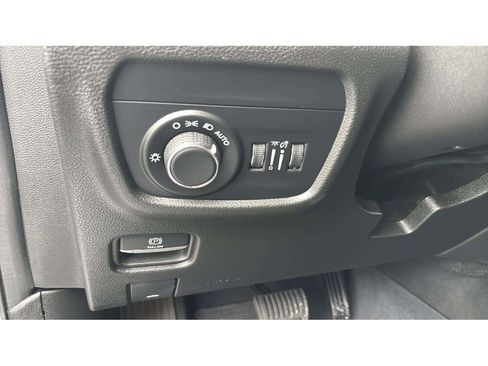 Used 2023 Jeep Grand Cherokee L Laredo image 22