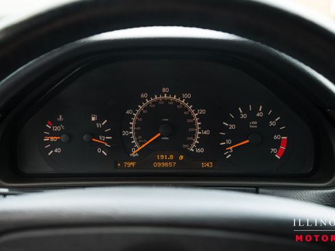 Used 1999 Mercedes-Benz E 320 Sedan image 20