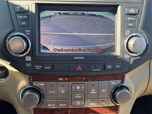 Used 2012 Toyota Highlander Limited image 28