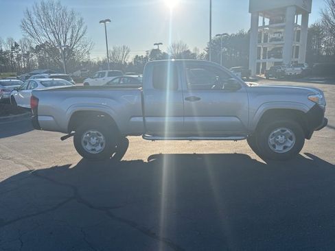 Used 2021 Toyota Tacoma SR image 5