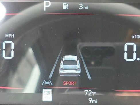 New 2025 Hyundai Elantra Sport image 13