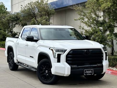 Used 2025 Toyota Tundra Limited image 2