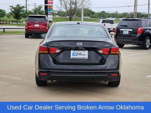 Used 2024 Nissan Altima 2.5 SV FWD image 7