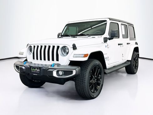 Used 2023 Jeep Wrangler Unlimited Sahara w/ Cold Weather Group AWD/4WD image 3