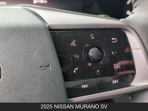 Used 2025 Nissan Murano SV AWD/4WD image 18