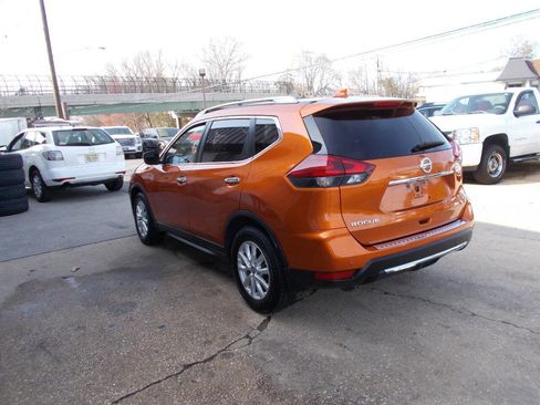 Used 2020 Nissan Rogue SV image 5