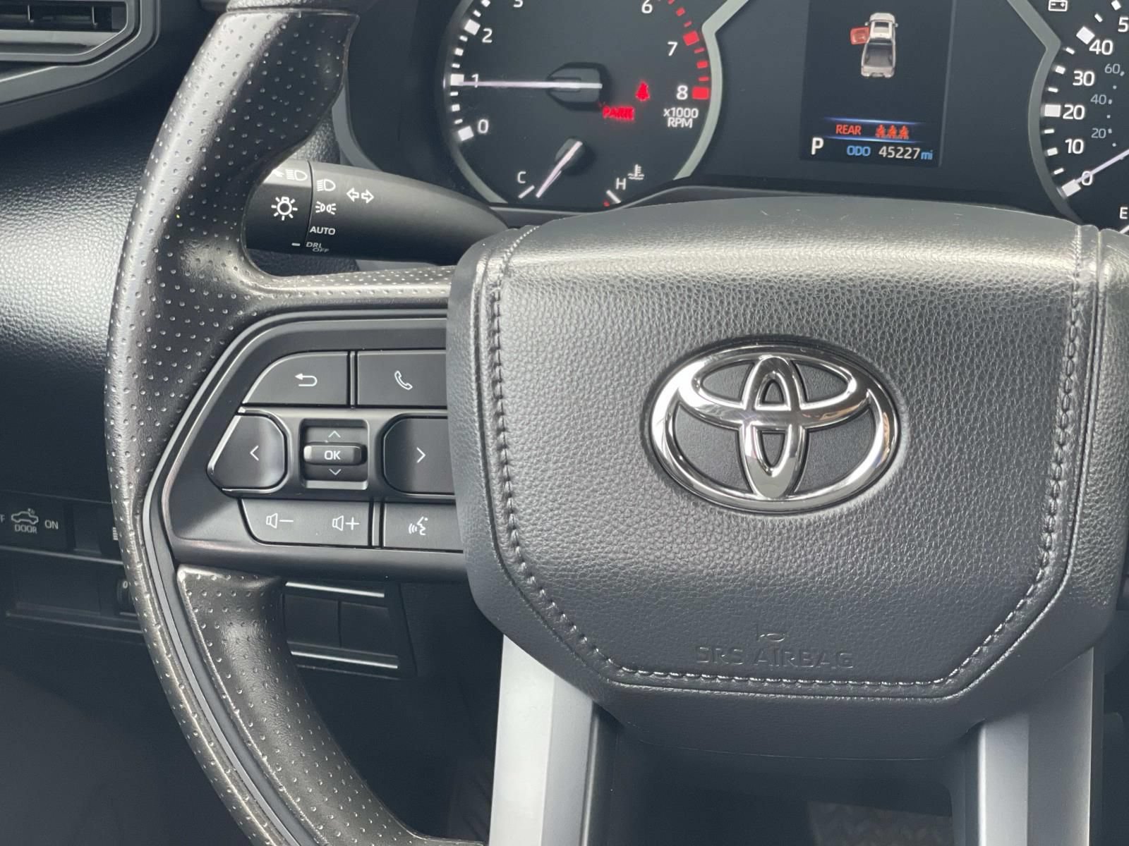 Used 2025 Toyota Tundra SR AWD/4WD image 8