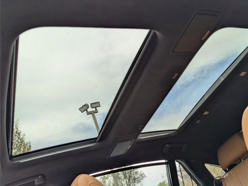 Used 2022 Lexus LS 500 AWD w/ Luxury Package image 20