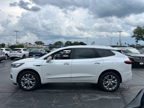 Certified 2020 Buick Enclave Avenir w/ Avenir Technology Package FWD image 11