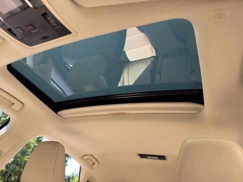 Used 2019 Lexus RX 350 FWD w/ Premium Package image 11