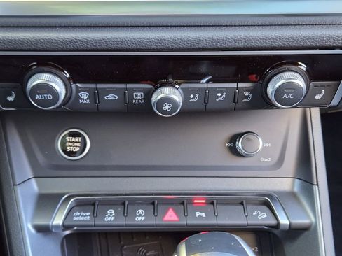 New 2025 Audi Q3 2.0T Premium Plus image 22