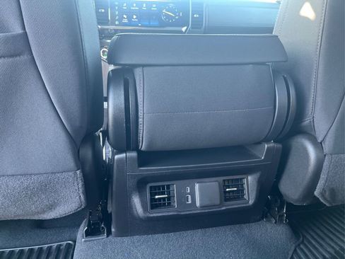 Used 2025 Chevrolet Silverado 1500 LT image 18